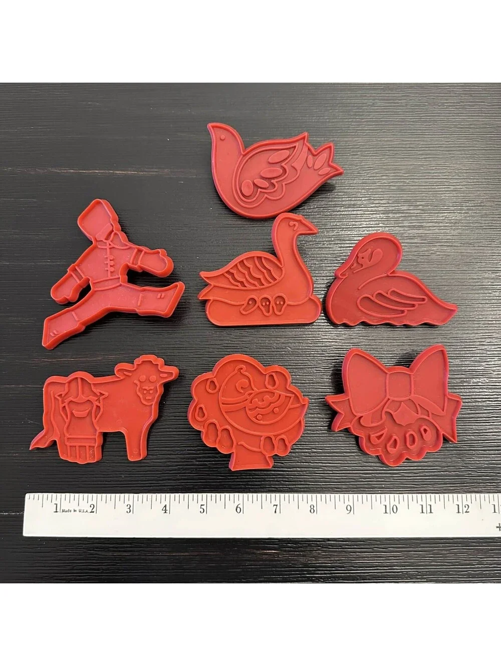 Vintage 1978 Chevron Christmas Cookie Cutter Lot 7pcs Plastic Holiday EUC